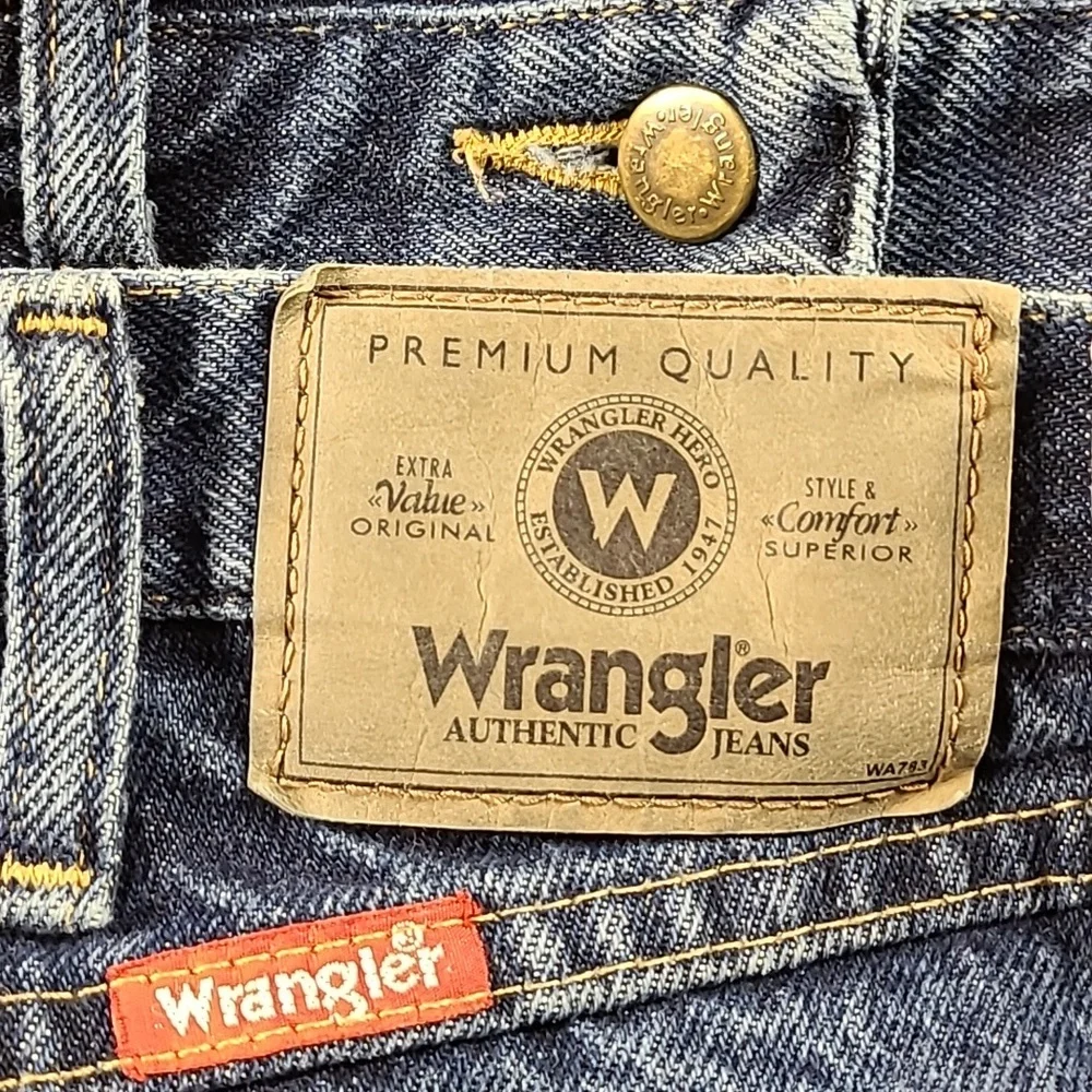 WRANGLER VINTAGE MENS PREMIUM STRAIGHT LIKE NEW DISTRESSED DENIM JEANS 36x30